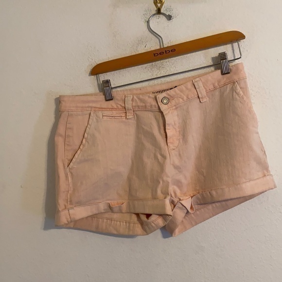 TOMMY GIRL PEACH SHORTS SIZE 15